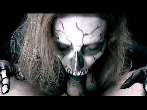 ❤️ Gadis iblis mengisap ayam dengan mulut hitamnya dan menelan air mani. ❤ Porno pada kami id.porno-flix.ru ❤